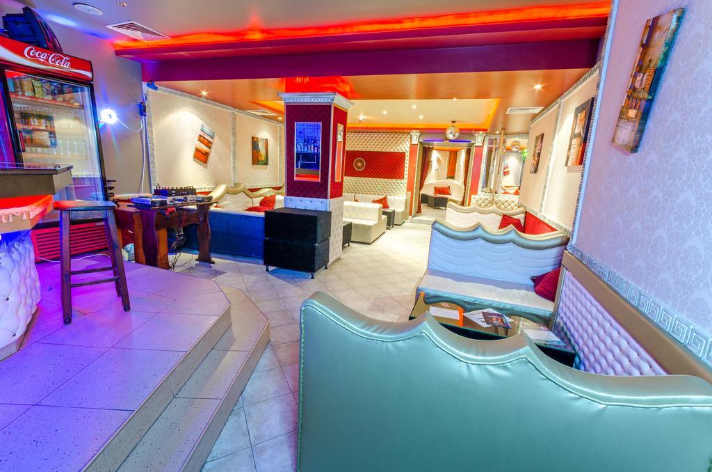 Hotel Cosmos Asenovgrad Ngoại thất bức ảnh