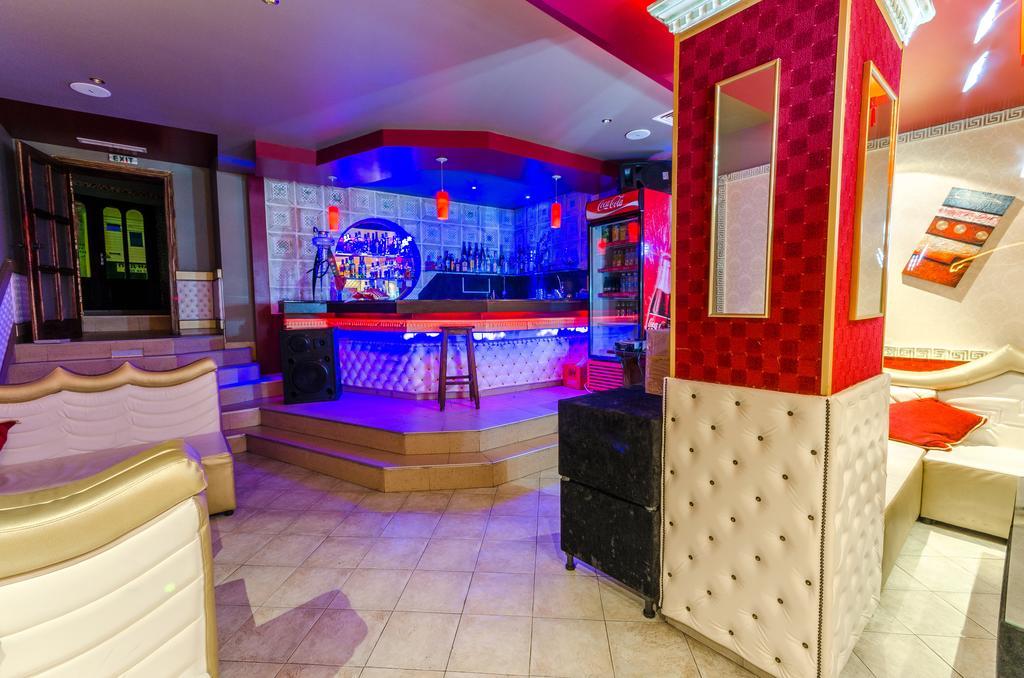 Hotel Cosmos Asenovgrad Ngoại thất bức ảnh