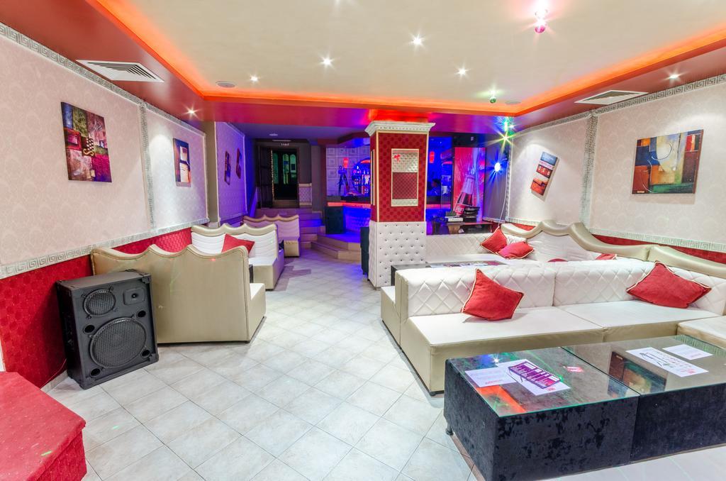 Hotel Cosmos Asenovgrad Ngoại thất bức ảnh