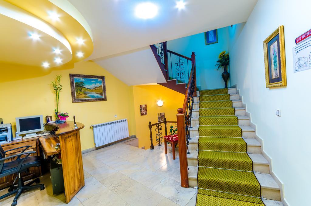 Hotel Cosmos Asenovgrad Ngoại thất bức ảnh