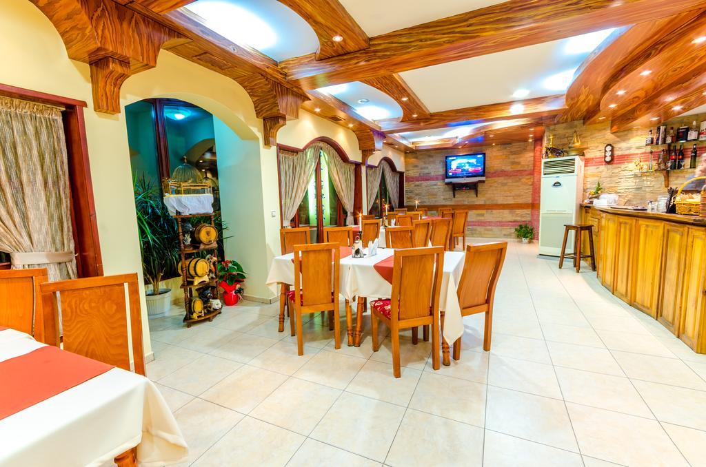Hotel Cosmos Asenovgrad Ngoại thất bức ảnh