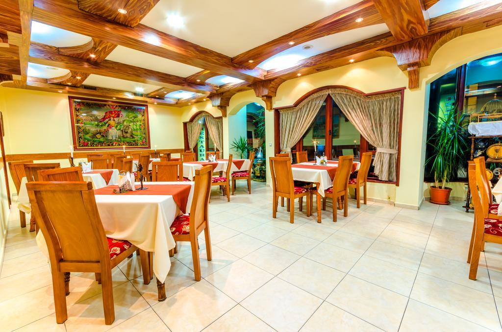 Hotel Cosmos Asenovgrad Ngoại thất bức ảnh